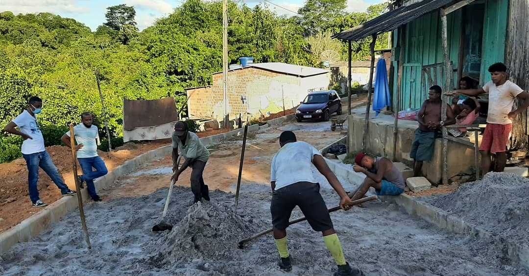 Camacã: Prefeitura reinicia o calçamento da Rua da Jaqueira